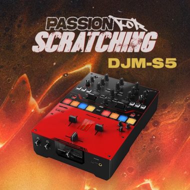 Pasión por el scratch: Te presentamos la mezcladora de DJ DJM-S5 para Serato DJ Pro 17 Comparativa: DDJ-FLX2 vs DDJ-FLX4 vs DDJ-FLX10 – ¿Cuál es el indicado para ti?